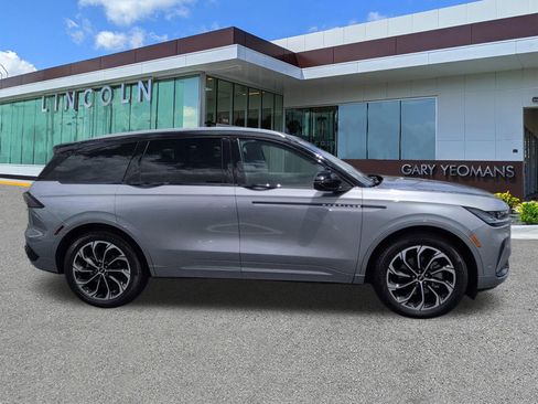 Certified 2024 Lincoln Nautilus Reserve AWD/4WD image 3