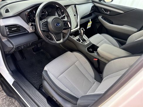 Used 2025 Subaru Outback Premium w/ Popular Package #1A image 10
