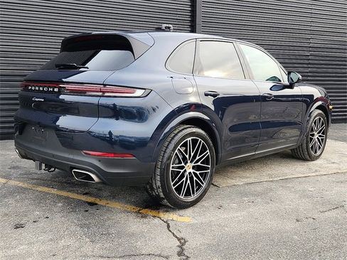 Used 2024 Porsche Cayenne image 7