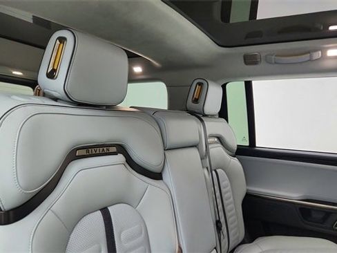 Used 2024 Rivian R1S Launch Edition image 26