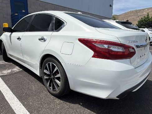 Used 2018 Nissan Altima 2.5 SV FWD image 3