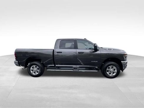 Used 2025 RAM 2500 Big Horn AWD/4WD image 10