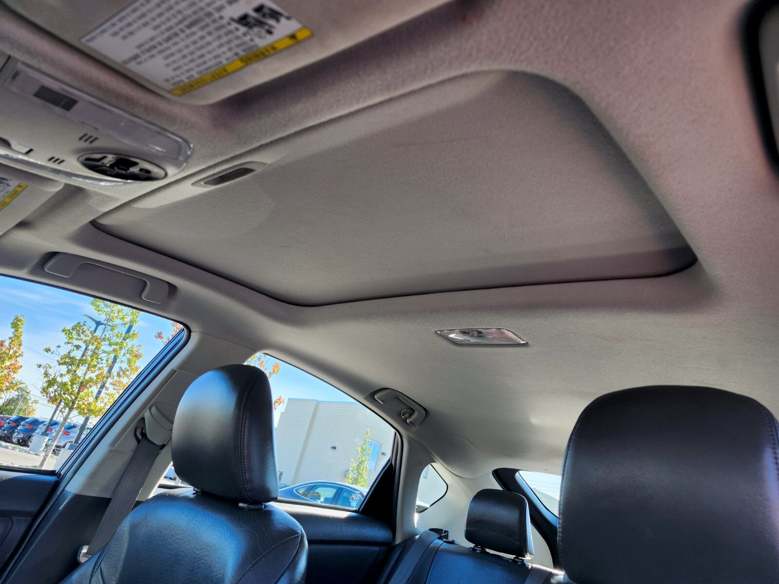Used 2010 Toyota Prius Four w/ Solar Roof Pkg FWD image 16
