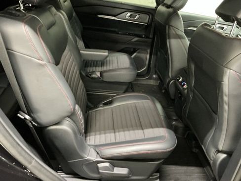 Used 2025 Ford Explorer ST-Line w/ Premium Package image 20