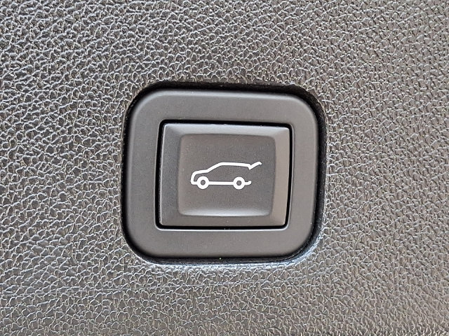 Certified 2025 Cadillac XT6 Sport w/ LPO, Floor Liner Package AWD/4WD image 23