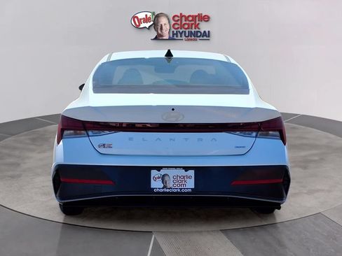 New 2026 Hyundai Elantra Limited FWD image 3