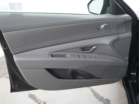 Used 2025 Hyundai Elantra Sport FWD image 19