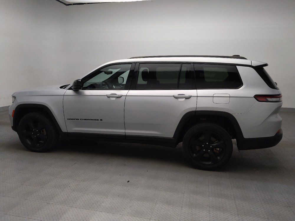 Used 2023 Jeep Grand Cherokee L Laredo RWD image 5