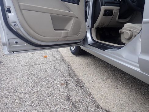 Used 2009 Ford Fusion S image 10