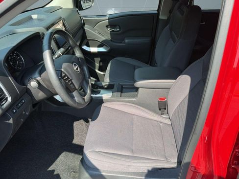 Used 2023 Nissan Frontier SV w/ Technology Package RWD image 5