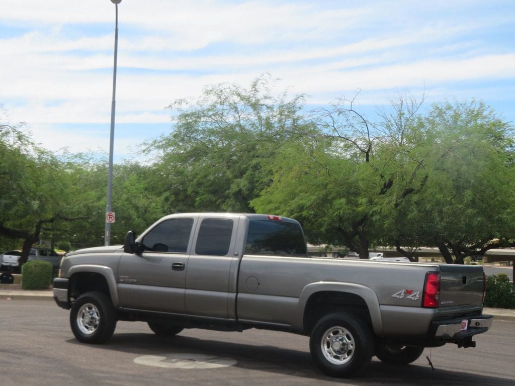 Used 2006 Chevrolet Silverado 2500 LT w/ Onstar Plus Package AWD/4WD image 5