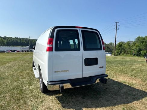 Used 2025 GMC Savana 2500 w/ Driver Convenience Package RWD image 4