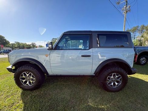Used 2024 Ford Bronco Badlands AWD/4WD image 2