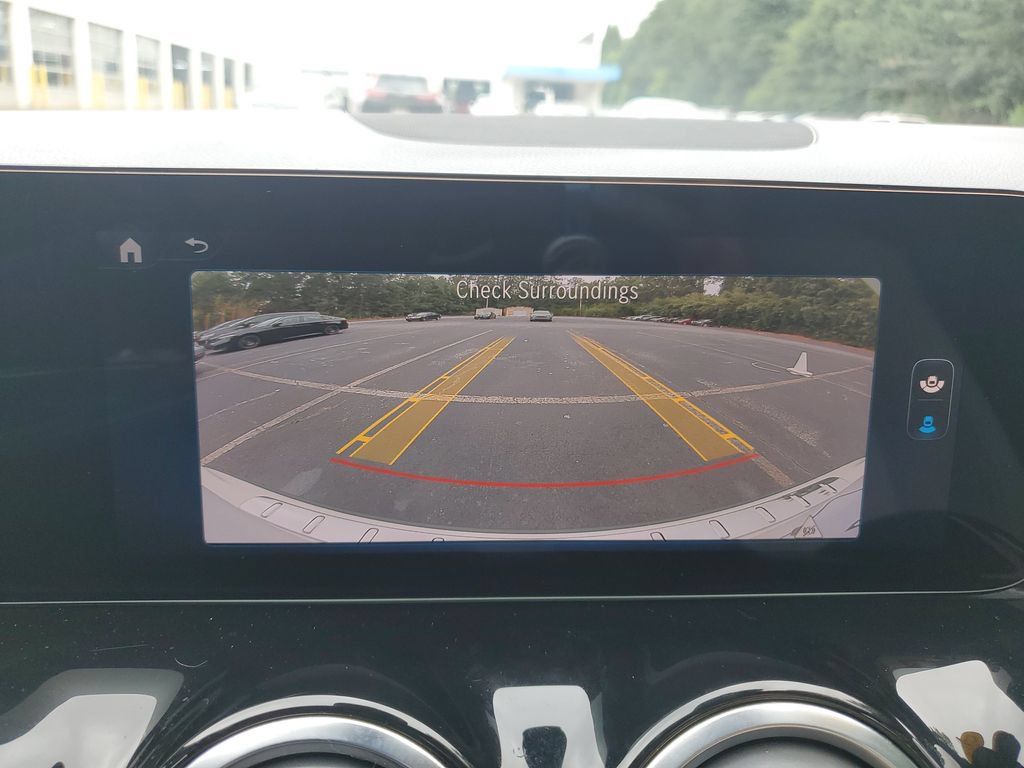 Used 2025 Mercedes-Benz GLA 250 4MATIC image 31