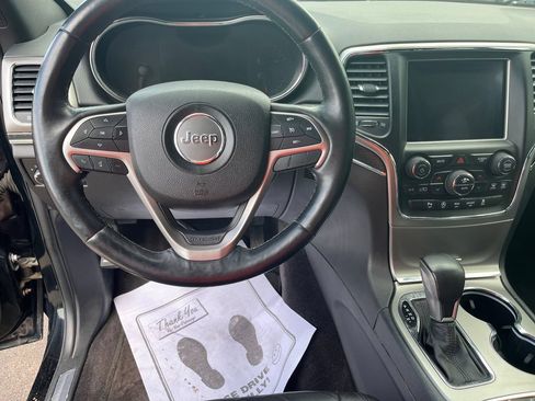 Used 2018 Jeep Grand Cherokee Limited AWD/4WD image 13