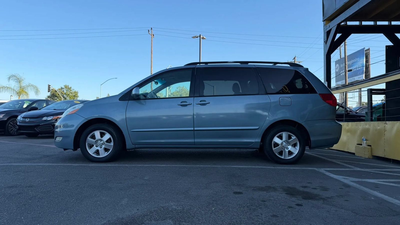 Used 2008 Toyota Sienna XLE w/ Towing Prep Pkg FWD image 8