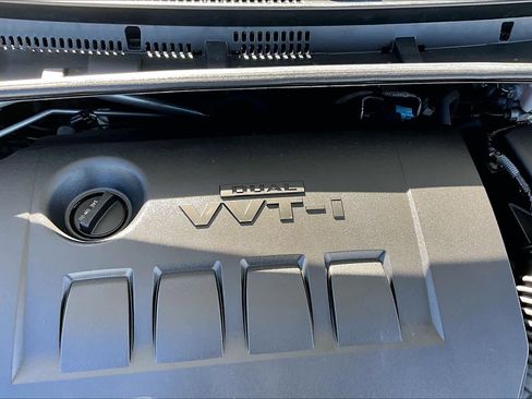 Used 2014 Toyota Corolla L image 32