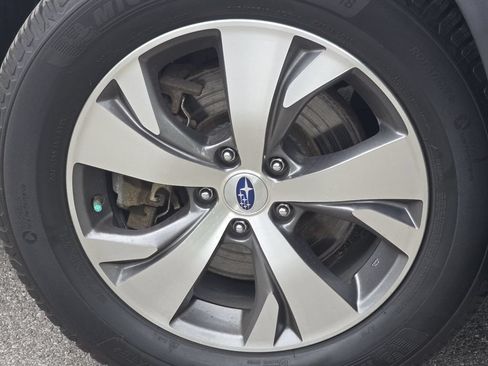 Used 2020 Subaru Ascent Premium AWD/4WD image 9