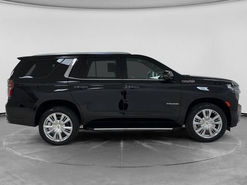 Used 2023 Chevrolet Tahoe High Country AWD/4WD image 2