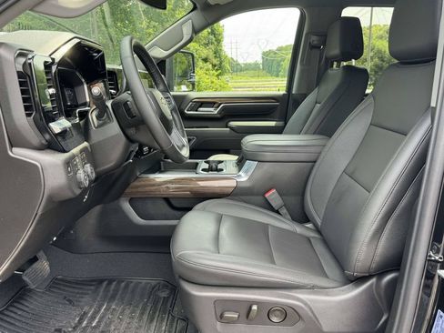 Used 2026 Chevrolet Silverado 2500 LT w/ Z71 Chrome Sport Edition AWD/4WD image 21