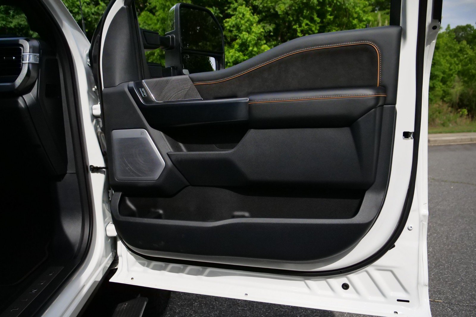 Used 2024 Ford F250 Platinum AWD/4WD image 44