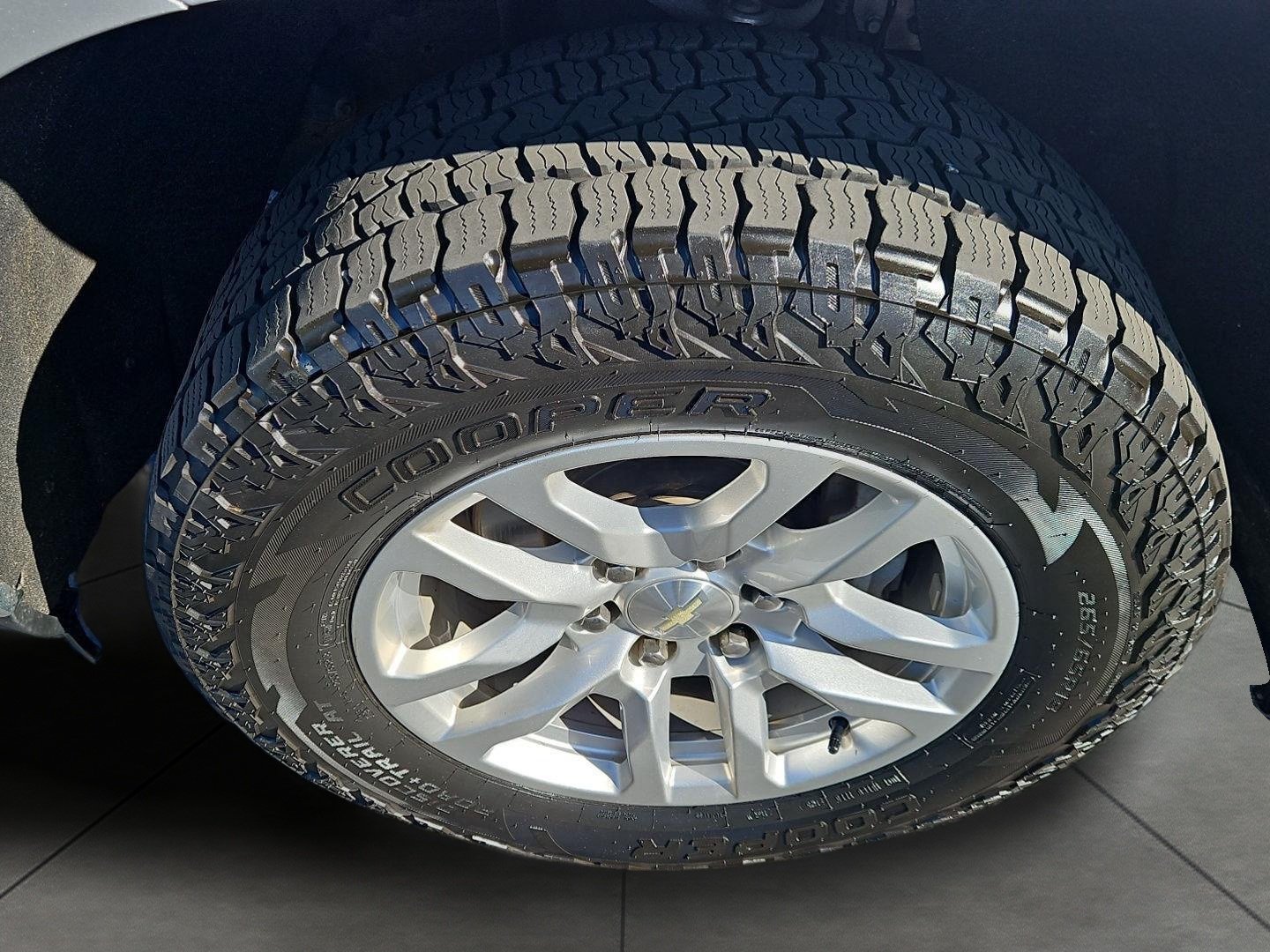 Used 2019 Chevrolet Silverado 1500 LT w/ All-Star Edition AWD/4WD image 12