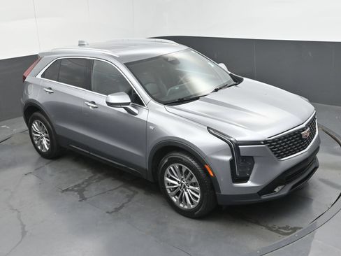 Used 2024 Cadillac XT4 Premium Luxury FWD image 25