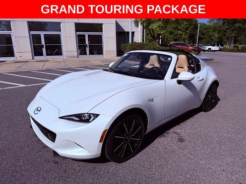 Used 2024 MAZDA MX-5 Miata RF Grand Touring RWD image 3