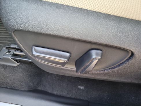 Certified 2025 Toyota Grand Highlander FWD image 23
