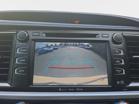 Used 2019 Toyota Highlander SE w/ Nightshade Edition AWD/4WD image 26