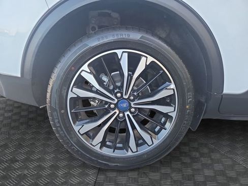 Used 2021 Ford Escape SE w/ SE Sport Appearance Package image 36