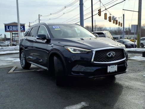 Certified 2023 INFINITI QX50 Luxe image 3