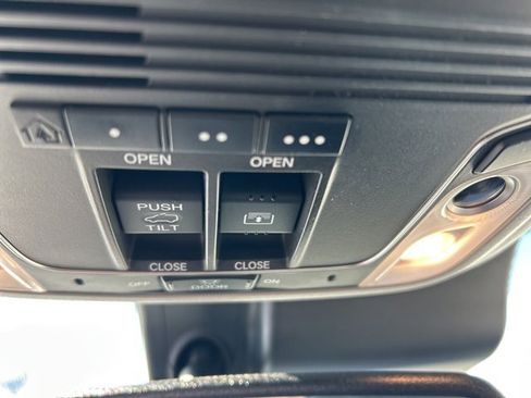 Used 2017 Honda Pilot Elite image 31