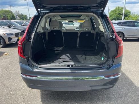 Used 2025 Volvo XC90 B6 Plus w/ Protection Package Premier AWD/4WD image 17