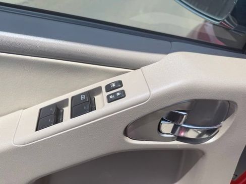 Certified 2019 Nissan Frontier SL AWD/4WD image 10