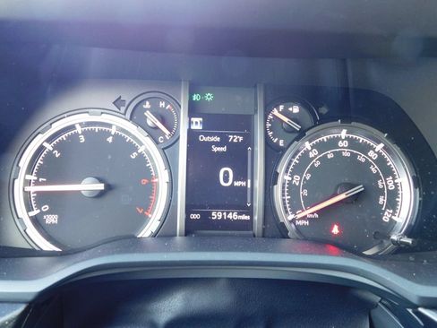 Used 2022 Toyota 4Runner Limited AWD/4WD image 12