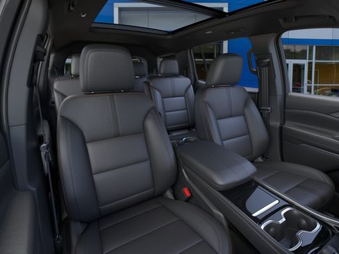 New 2026 Chevrolet Traverse High Country w/ LPO, Floor Liner Package AWD/4WD image 37