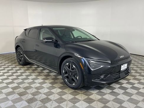 New 2025 Kia EV6 Wind image 7