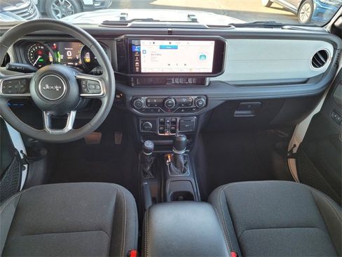 Used 2024 Jeep Wrangler Unlimited Sahara image 6