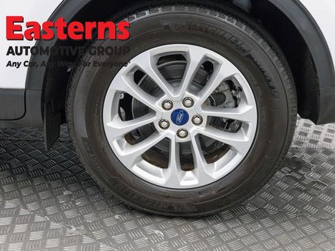 Used 2022 Ford Escape SE FWD image 33