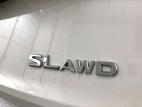 Used 2023 Nissan Rogue SL AWD/4WD image 13