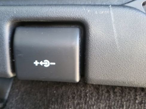 Used 2019 Land Rover Range Rover Sport HSE AWD/4WD image 15