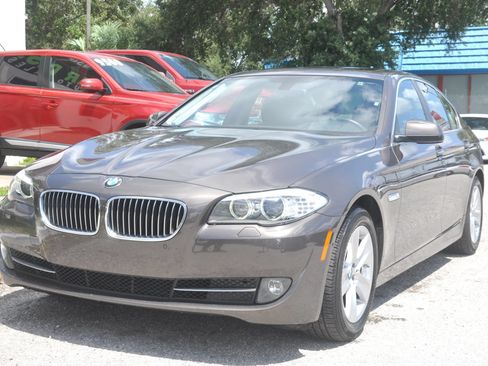 Used 2013 BMW 528i Sedan RWD image 6