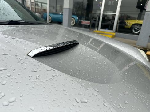 Used 2005 Ford Thunderbird image 8