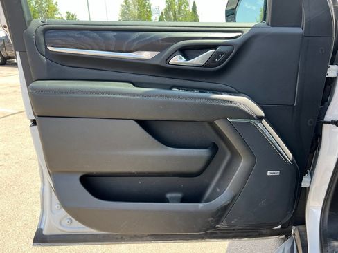 Used 2022 GMC Yukon Denali AWD/4WD image 9