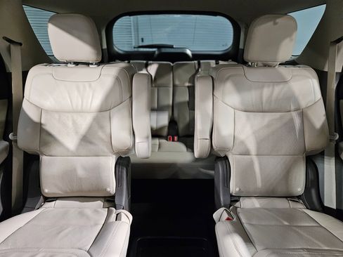 Used 2020 Ford Explorer Platinum image 13