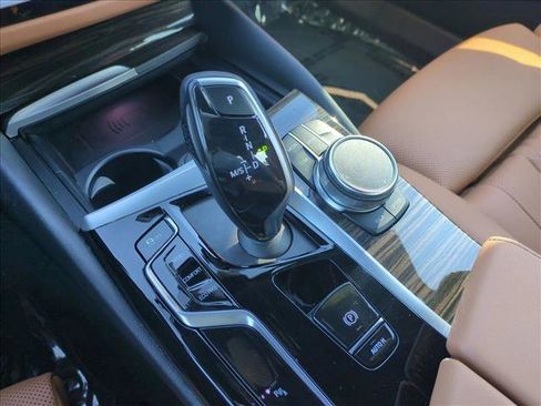 Used 2023 BMW 540i w/ Premium Package RWD image 12