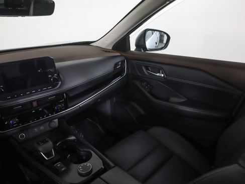 Used 2023 Nissan Rogue SL w/ SL Premium Package image 39