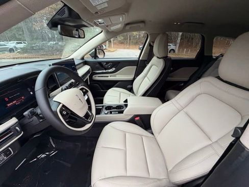 New 2026 Lincoln Corsair Premiere image 15