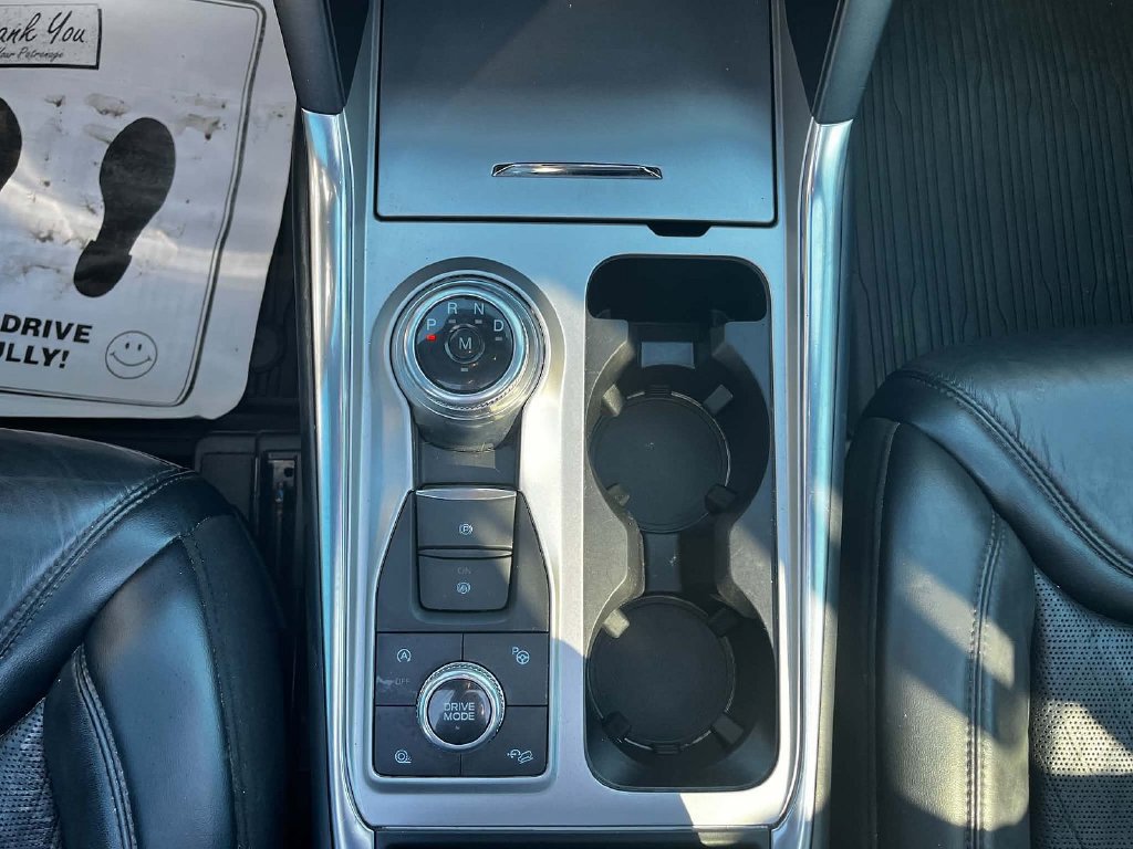 Used 2020 Ford Explorer Platinum w/ Premium Technology Package AWD/4WD image 10
